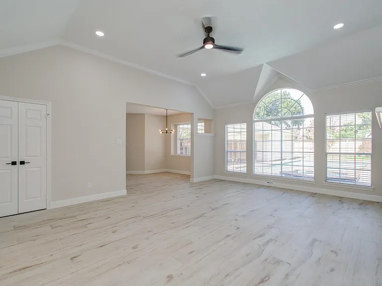 1711 Stone Meadows Ln — Photo 21