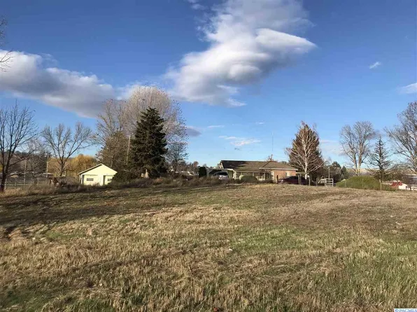 1527 S 1st St, Sunnyside, WA 98944