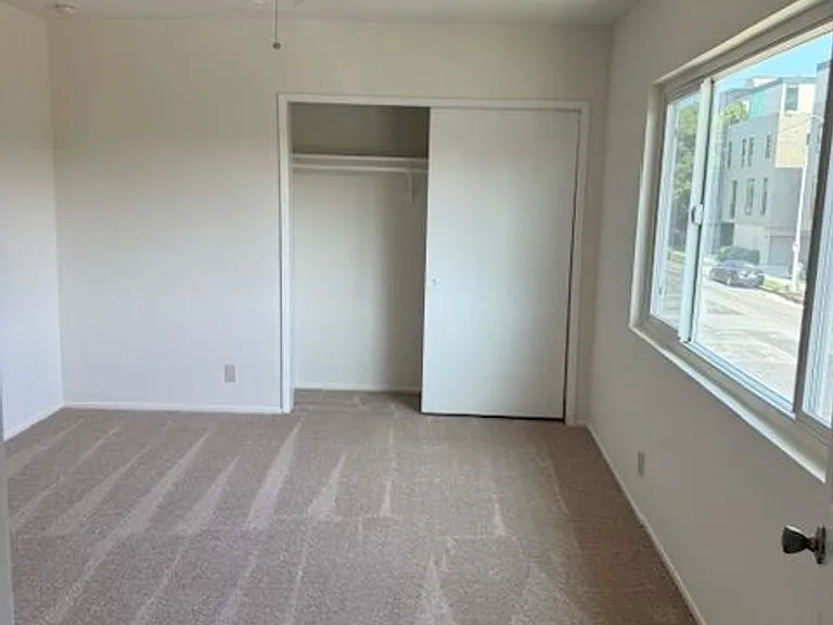 11813 Iowa Ave — Photo 19