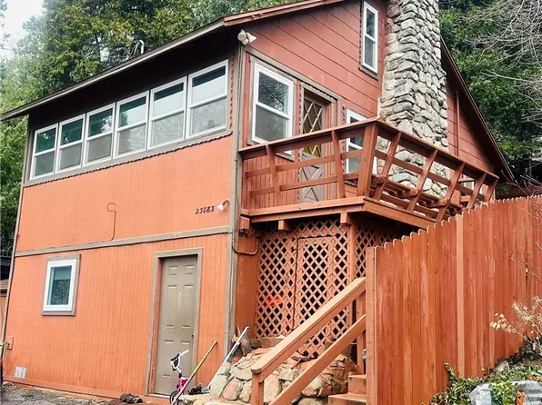 23083 Hemlock Ln #B, Crestline, CA 92325