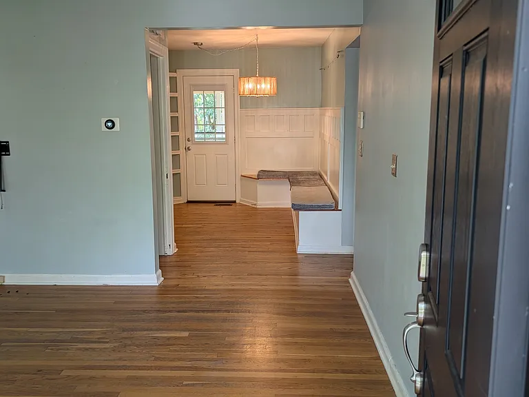 1319 Riverdale Dr — Photo 16