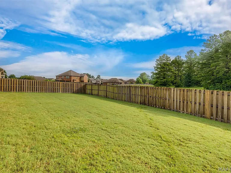1613 Haworth Park Way — Photo 35