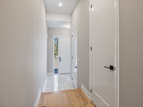 3rd image of 25 Inverlynn Way