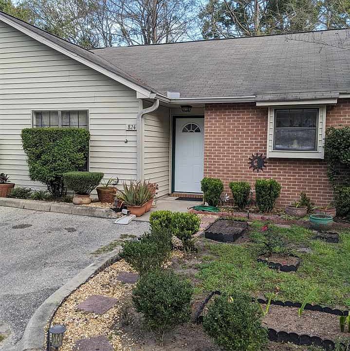 1st image of 824 Ashlyn Forest Dr