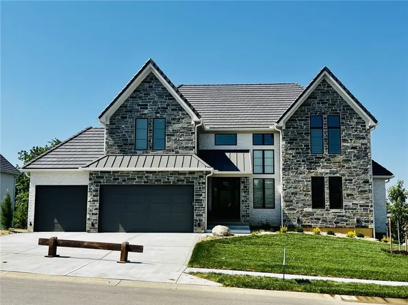 6100 NW 58th St, Kansas City, MO 64151