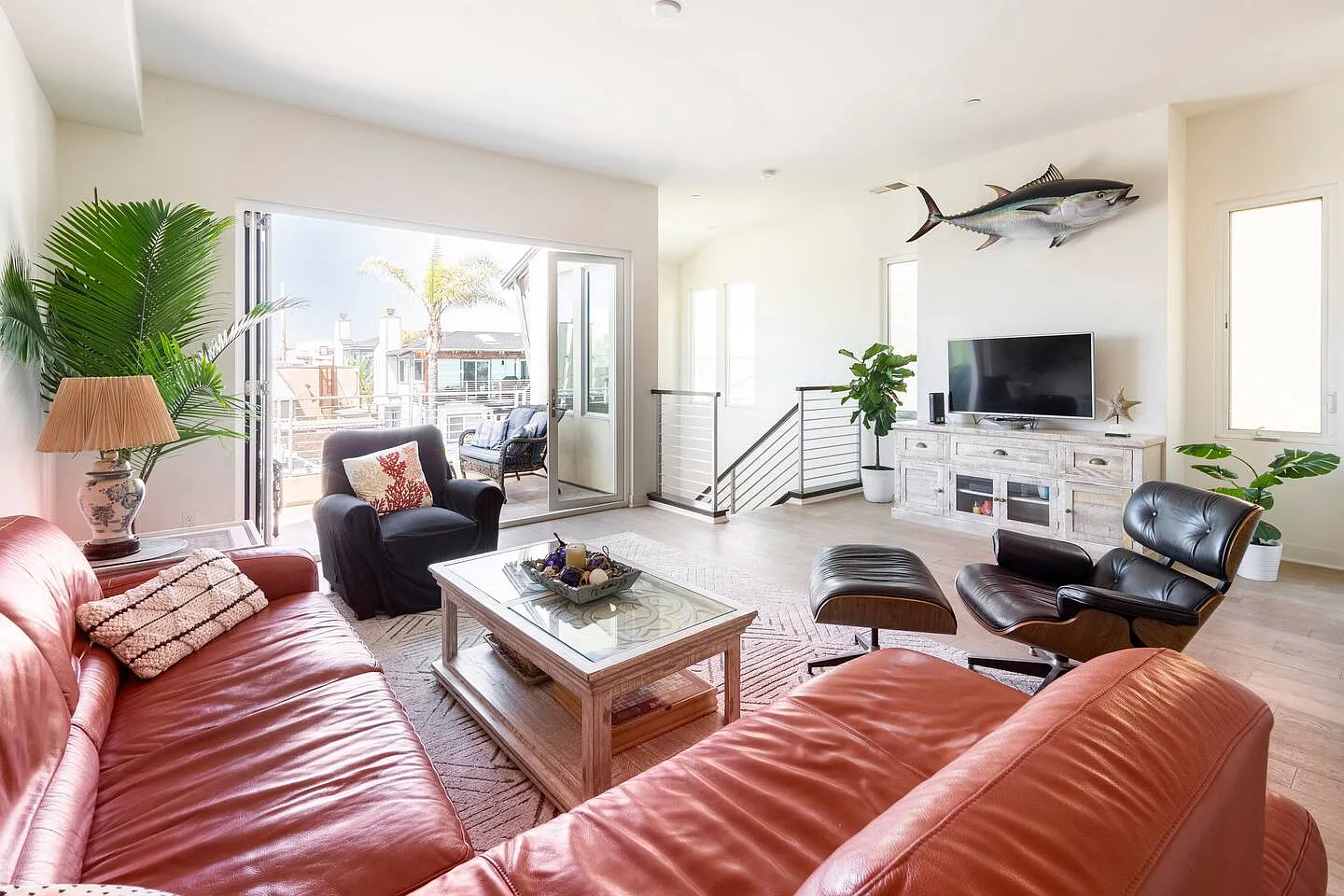 3 bed, 3.5 bath, 2000 sqft, $5,000 — Photo 4