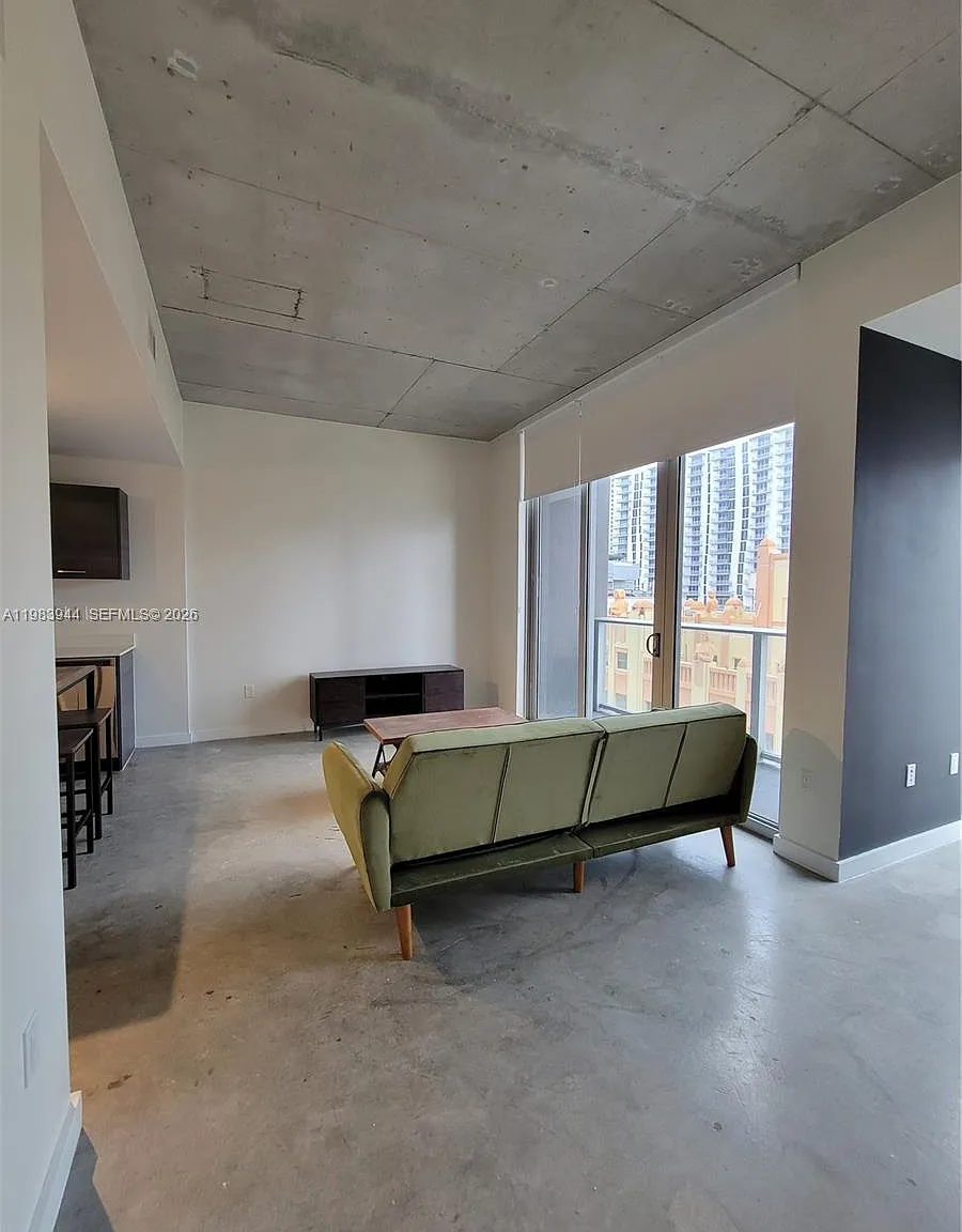 Centro Condo — Photo 4