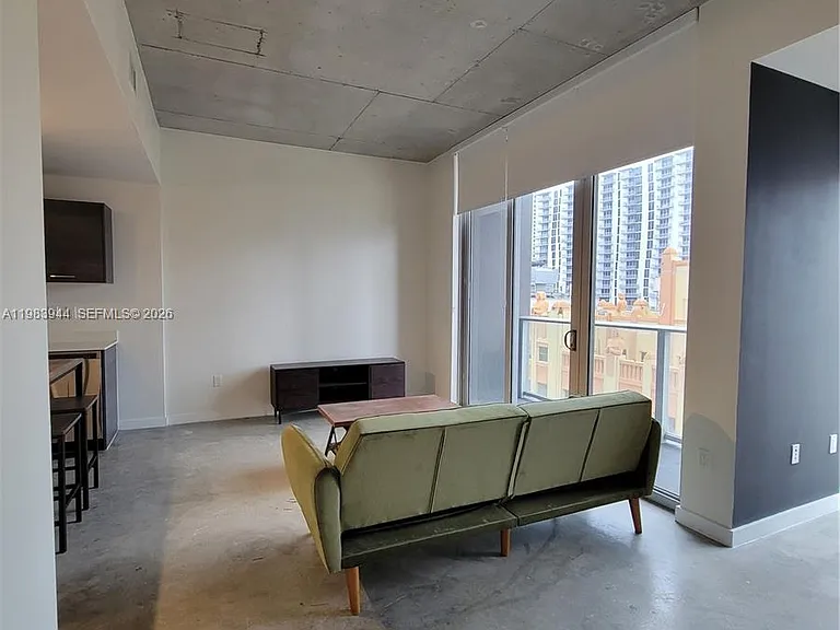 151 SE 1st St #1507 — Photo 4