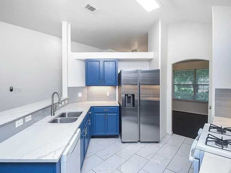 13911 Sorrel Grove Ct — Photo 6