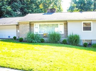 974 Keystone Dr, Cleveland Heights, OH 44121