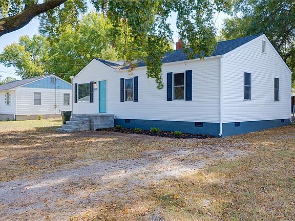 2nd image of 3204 Sussex Dr