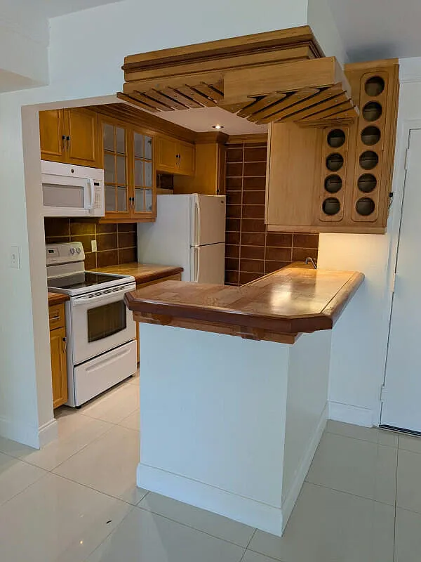 2 bed, 1.0 bath, 891 sqft, $2,000 — Photo 4