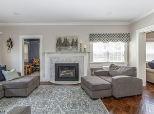 318 Temple Pl, Westfield, NJ 07090