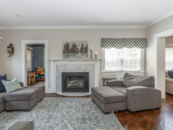 318 Temple Place, Westfield Town, NJ 07090