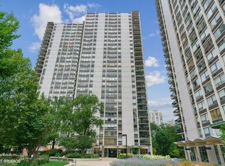 1360 N Sandburg Ter APT 1103, Chicago, IL 60610