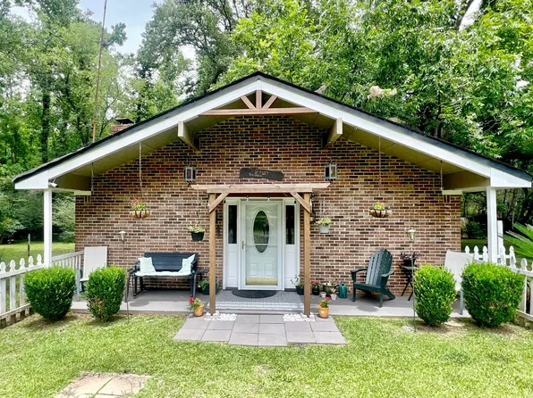 969 E Main St, Harleyville, SC 29448