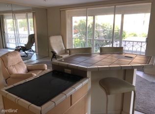 1012 N Shore Dr NE UNIT 23, Saint Petersburg, FL 33701