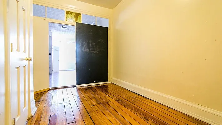 Rented by Nooklyn NYC LLC | media 18