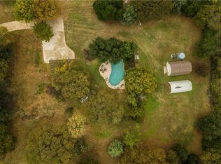 2525 Mockingbird Rd, Burleson, TX 76028