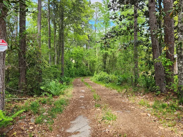 3002 State Highway 20 W, Freeport, FL 32439