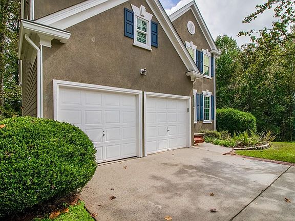 3rd image of 3162 Davenport Park Ln