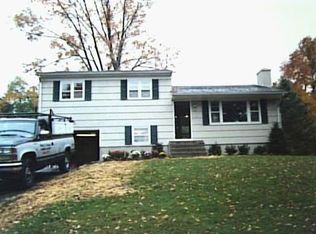 10 Kimberly Trl, Danbury, CT 06810