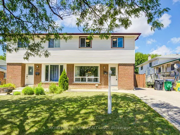 718 Eaglemount Cres, Mississauga, ON L5C 1N9