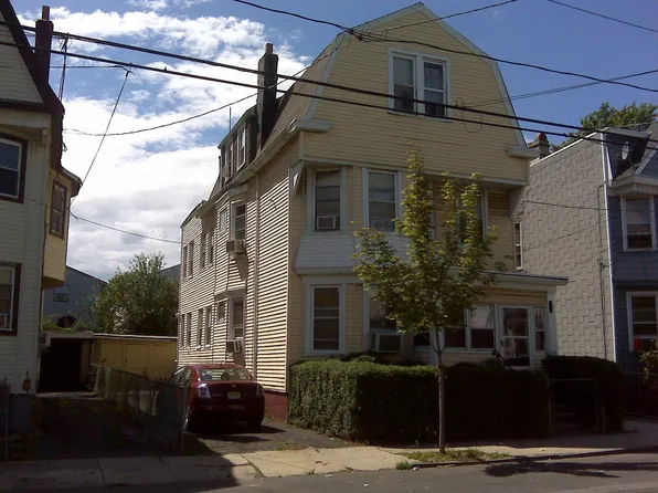 833-835 S 19th St, Newark, NJ 07108