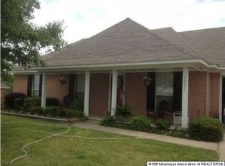 1255 Custer Dr E, Southaven, MS 38671