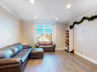 353 Summer St UNIT 306, Somerville, MA 02144