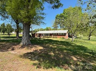 8588 Smith Rd, Kannapolis, NC 28081