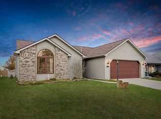 227 Rampart Dr, Fort Wayne, IN 46845