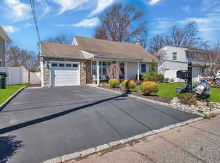 54 Longfellow Dr, Colonia, NJ 07067