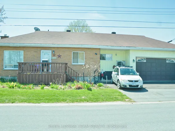 3040 S Walker St, Edwardsburgh/cardinal, ON K0E 1E0