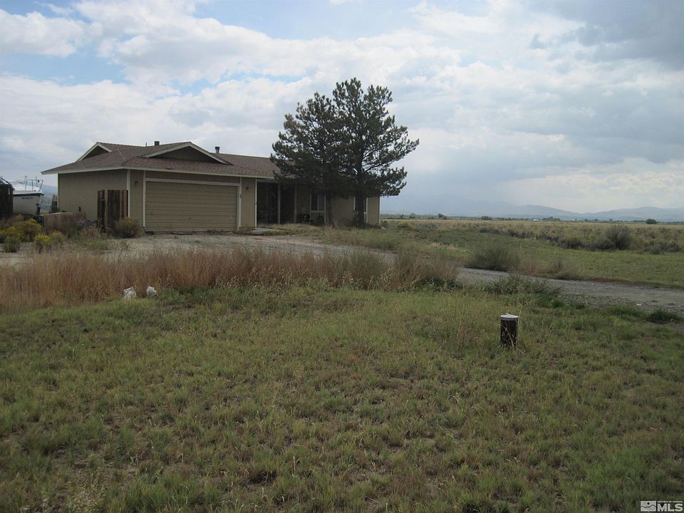 2nd image of 3161 N Highway 395