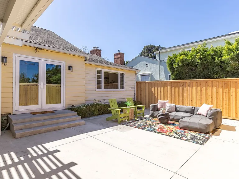 3544 Gardenia Ave — Photo 46
