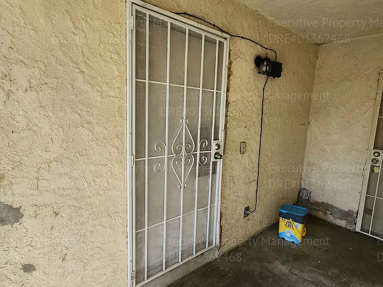 1230 Dolores St — Photo 7