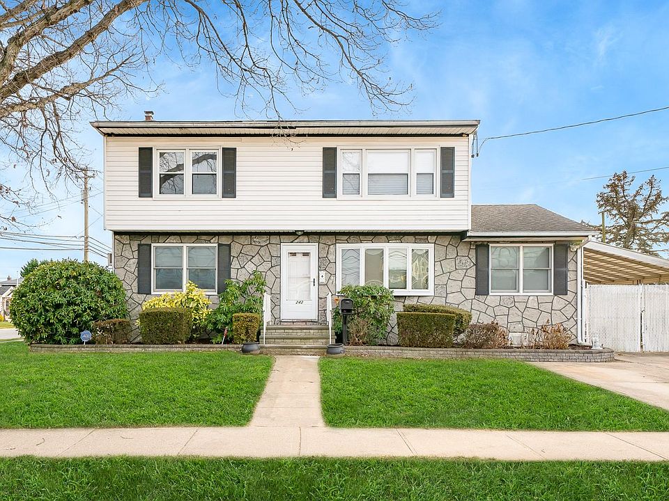 1st image of 242 N Pine Street
