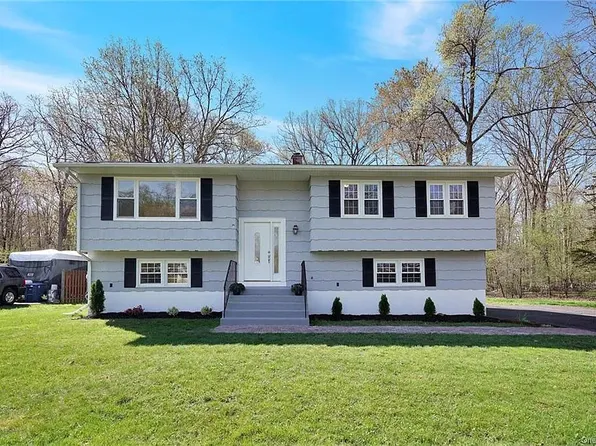 146 Barnes Rd, Washingtonville, NY 10992