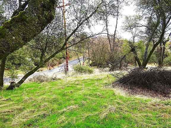 4th image of Lookout Mountain Dr