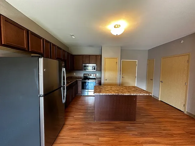 3 bed, 2.0 bath, $2,250 — Photo 4