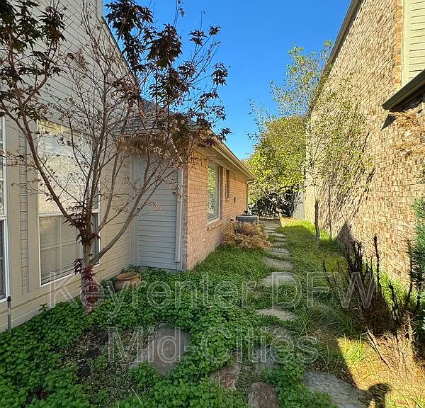 6213 Park Meadow Ln — Photo 36