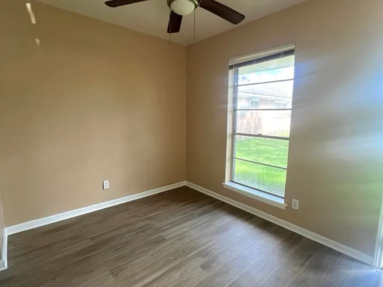 812 Wainwright St #10 — Photo 6