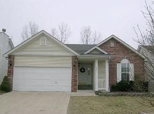 426 Winter Bluff Dr, Fenton, MO