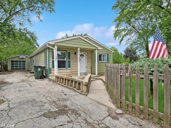 908 Diana Ct, Round Lake Beach, IL 60073