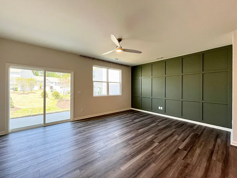2047 Trailside Dr — Photo 2