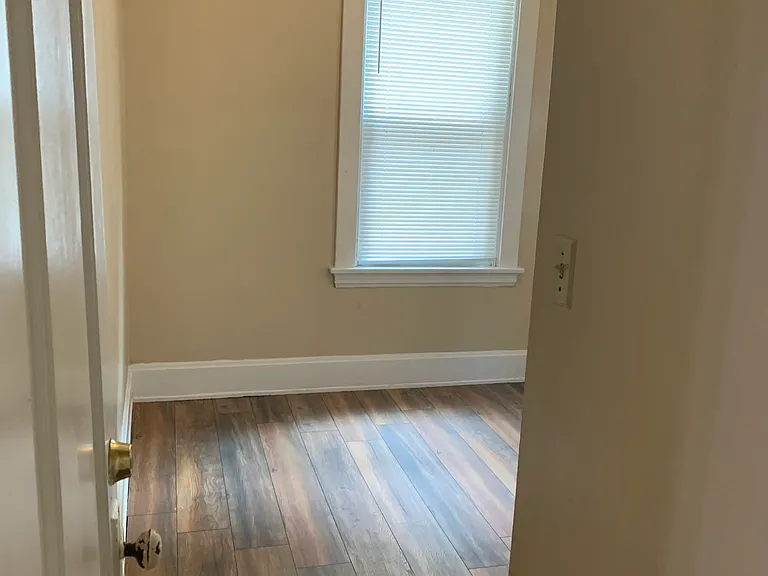1236 Gilsey Ave #1 — Photo 11