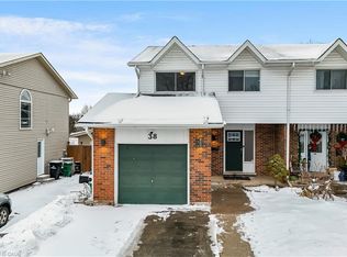38 Hillbrook Cres, Kitchener, ON N2N 1J5