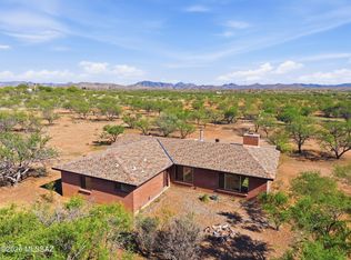 15601 W Crooked Sky Rd, Arivaca, AZ 85601