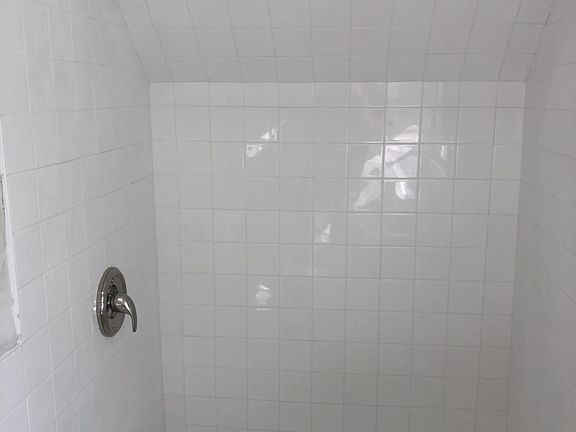 5th image of 25 Dudley Pl APT 3